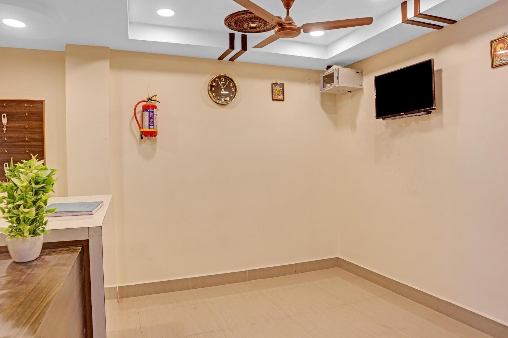 Super Hotel O Ramya Inn วารังกัล ภายนอก รูปภาพ